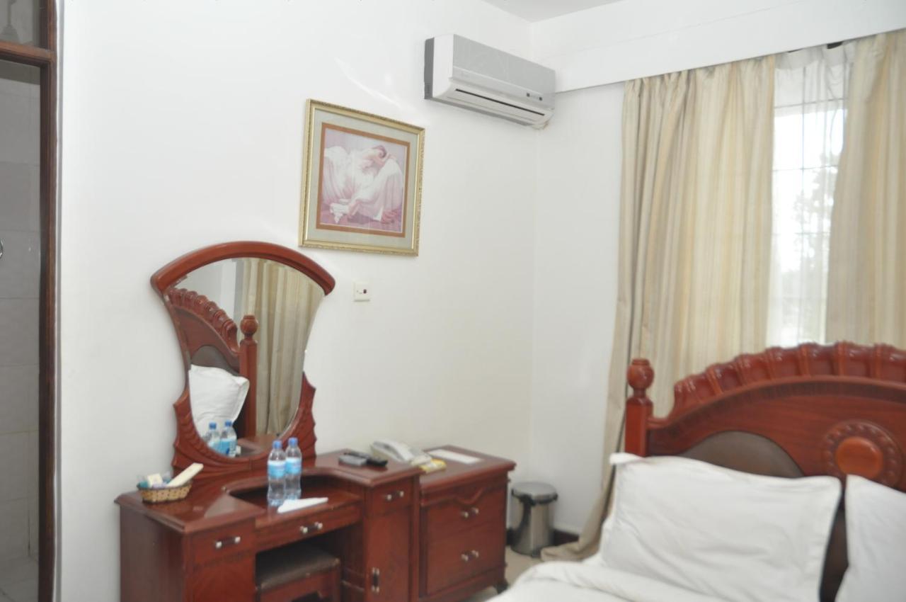 Hotel De Mag 达累斯萨拉姆 外观 照片